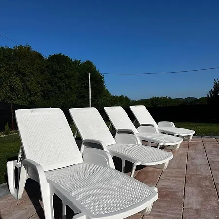 Vikendica Eden Villa *